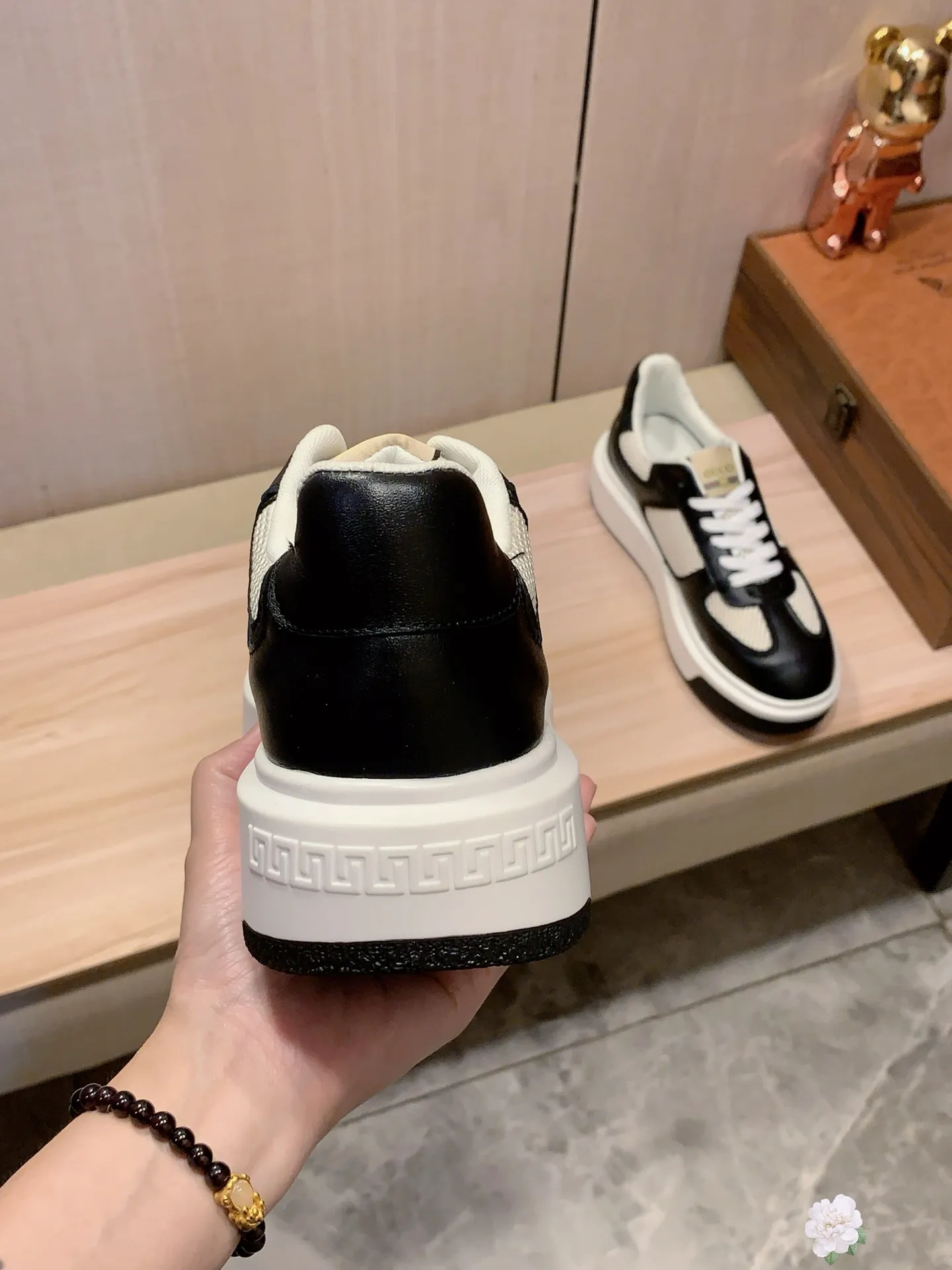 Men's men's shoes💰460💰💰🎩🎩[Lightning][Lightning] "Gucci*" The latest • popular casual shoes, top brand [seduce] luxury ~ purchasing agency, top ~ quality. [Strong] The upper is made of imported breathable cowhide with material ➕ breathable sheepskin feet (•) and fine workmanship. The original stylish and stylish soft rubber wear-resistant and non-slip outsole is light and comfortable on the feet. The real thing looks better when photographed in person. 0127: code: 38-44, 2️⃣ colors selected